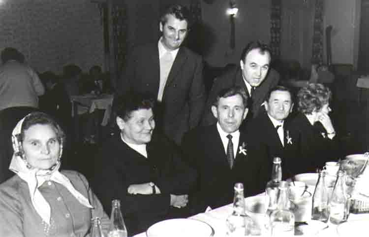 If picture is not shown here, it probably doesnot exist for this quality ... (choose another quality)