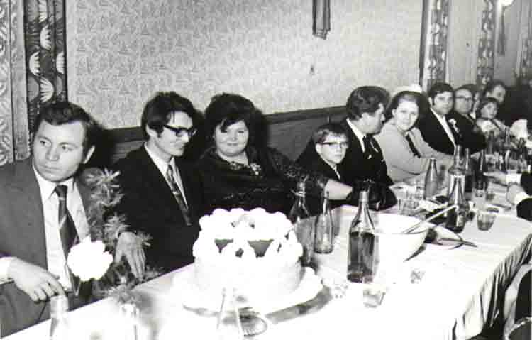 If picture is not shown here, it probably doesnot exist for this quality ... (choose another quality)