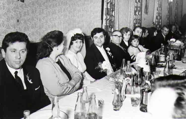 If picture is not shown here, it probably doesnot exist for this quality ... (choose another quality)