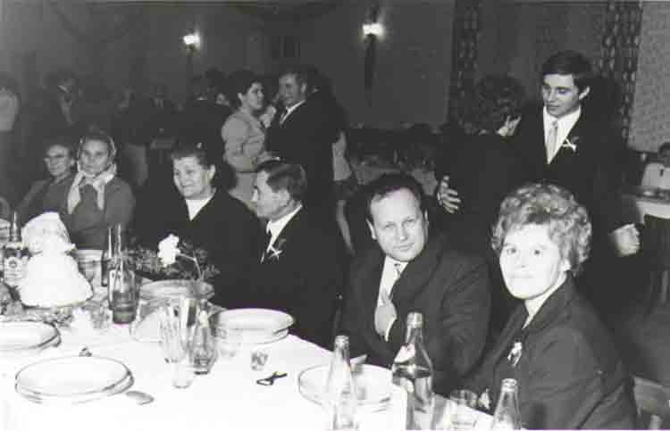 If picture is not shown here, it probably doesnot exist for this quality ... (choose another quality)