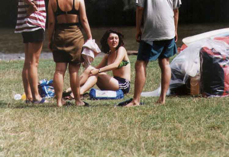 If picture is not shown here, it probably doesnot exist for this quality ... (choose another quality)