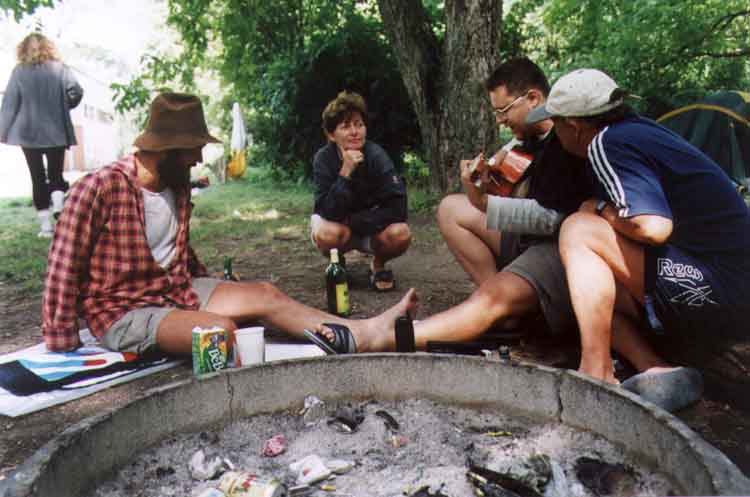 If picture is not shown here, it probably doesnot exist for this quality ... (choose another quality)