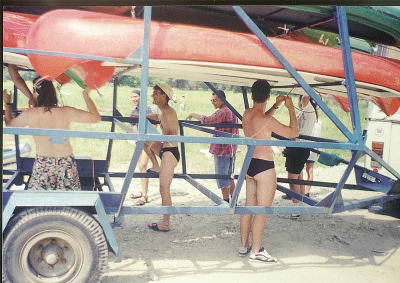 If picture is not shown here, it probably doesnot exist for this quality ... (choose another quality)