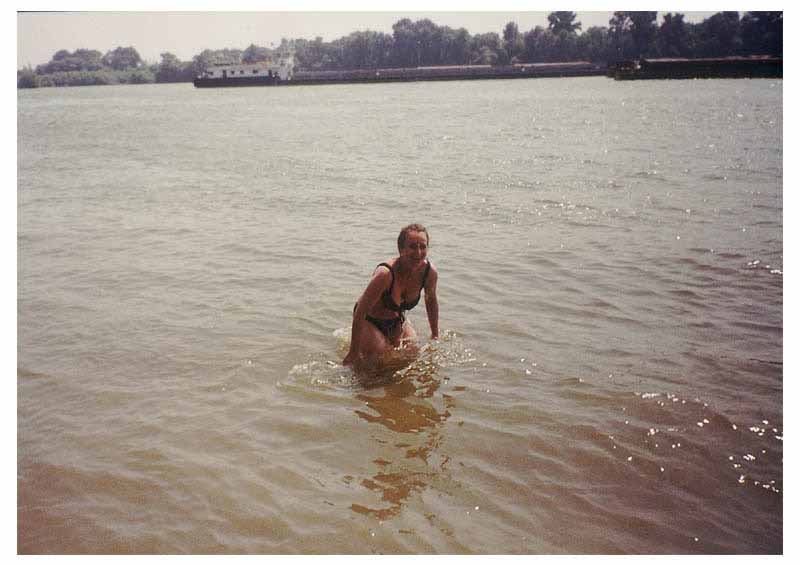 If picture is not shown here, it probably doesnot exist for this quality ... (choose another quality)