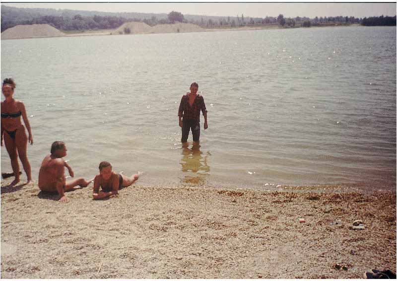 If picture is not shown here, it probably doesnot exist for this quality ... (choose another quality)