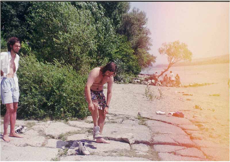 If picture is not shown here, it probably doesnot exist for this quality ... (choose another quality)