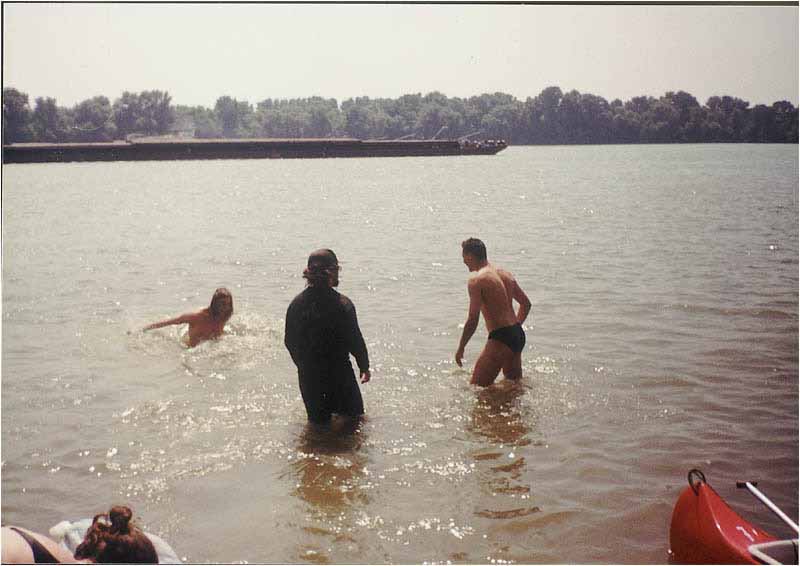 If picture is not shown here, it probably doesnot exist for this quality ... (choose another quality)