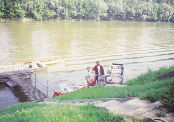 If picture is not shown here, it probably doesnot exist for this quality ... (choose another quality)