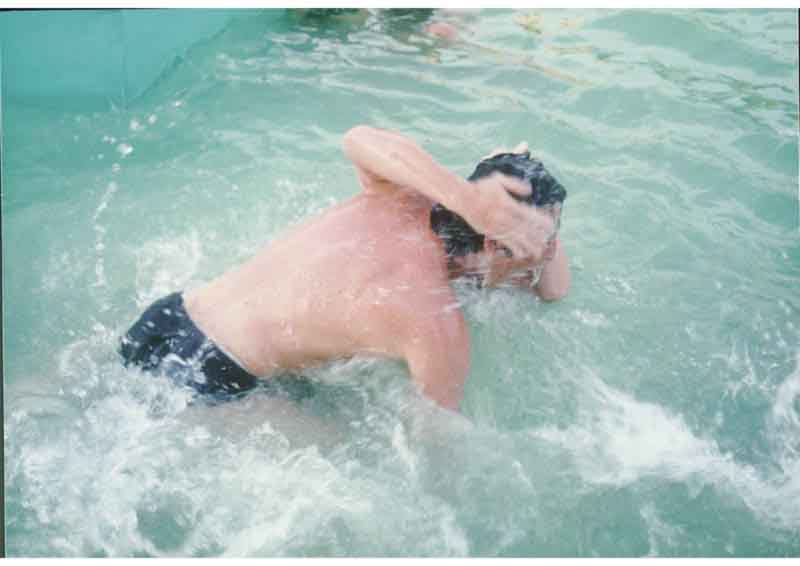 If picture is not shown here, it probably doesnot exist for this quality ... (choose another quality)