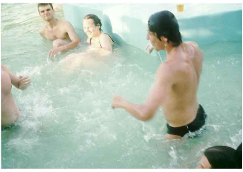 If picture is not shown here, it probably doesnot exist for this quality ... (choose another quality)