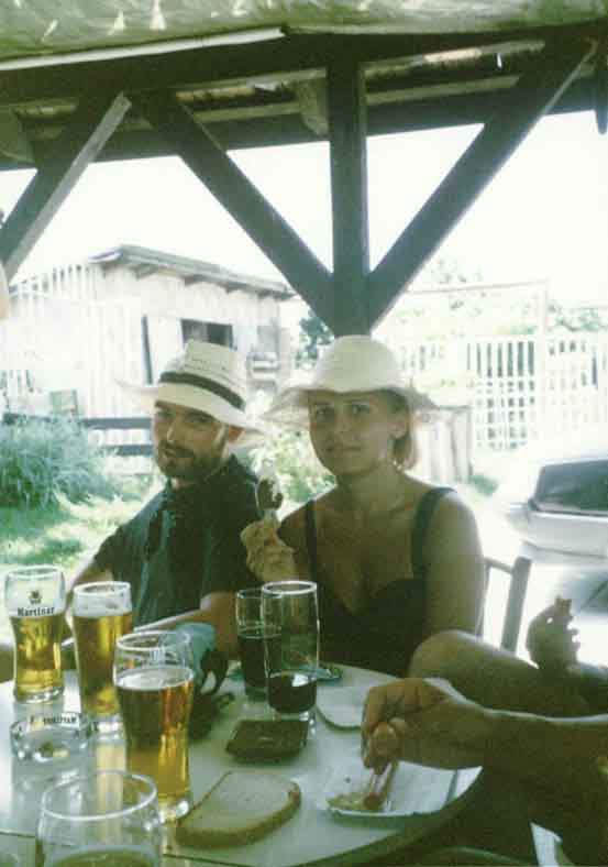 If picture is not shown here, it probably doesnot exist for this quality ... (choose another quality)