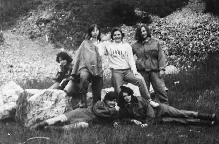 If picture is not shown here, it probably doesnot exist for this quality ... (choose another quality)