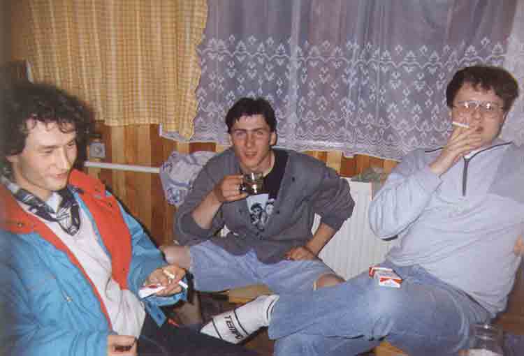 If picture is not shown here, it probably doesnot exist for this quality ... (choose another quality)