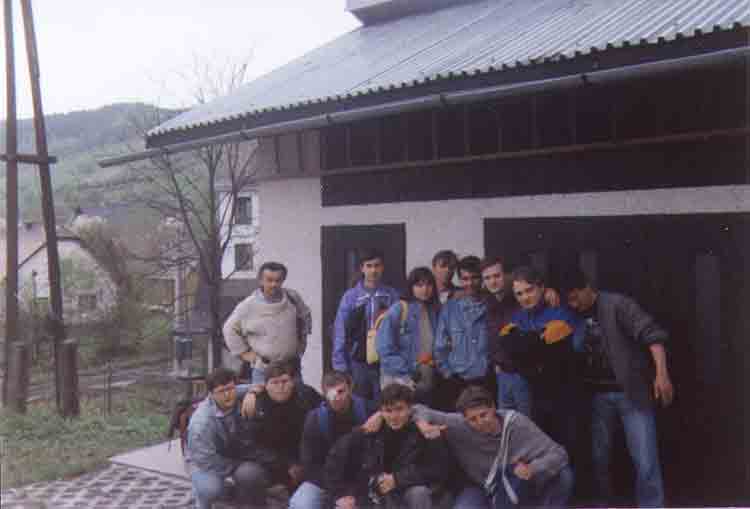 If picture is not shown here, it probably doesnot exist for this quality ... (choose another quality)