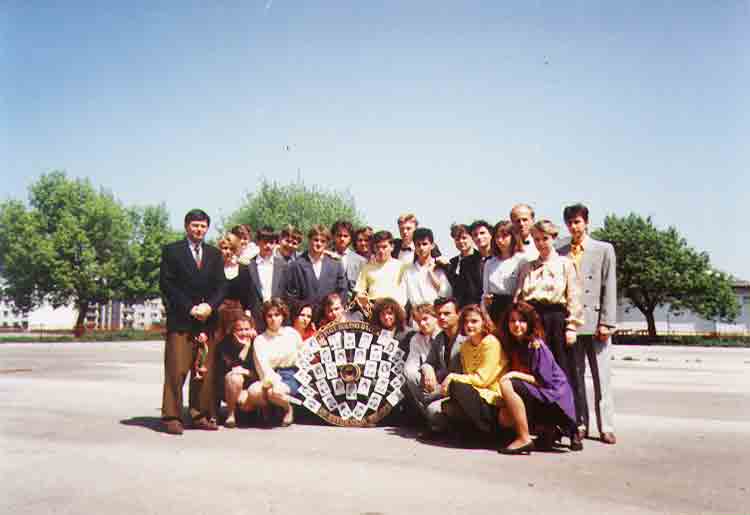 If picture is not shown here, it probably doesnot exist for this quality ... (choose another quality)