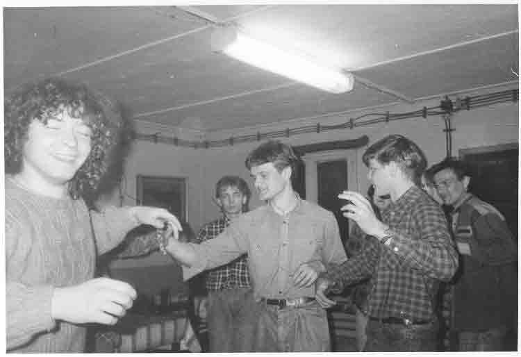 If picture is not shown here, it probably doesnot exist for this quality ... (choose another quality)