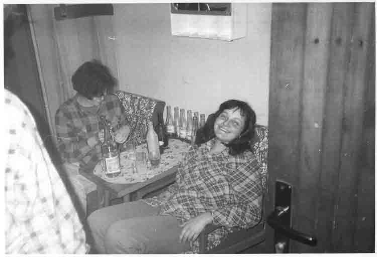 If picture is not shown here, it probably doesnot exist for this quality ... (choose another quality)