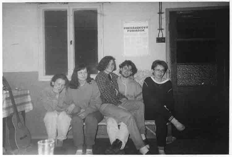 If picture is not shown here, it probably doesnot exist for this quality ... (choose another quality)