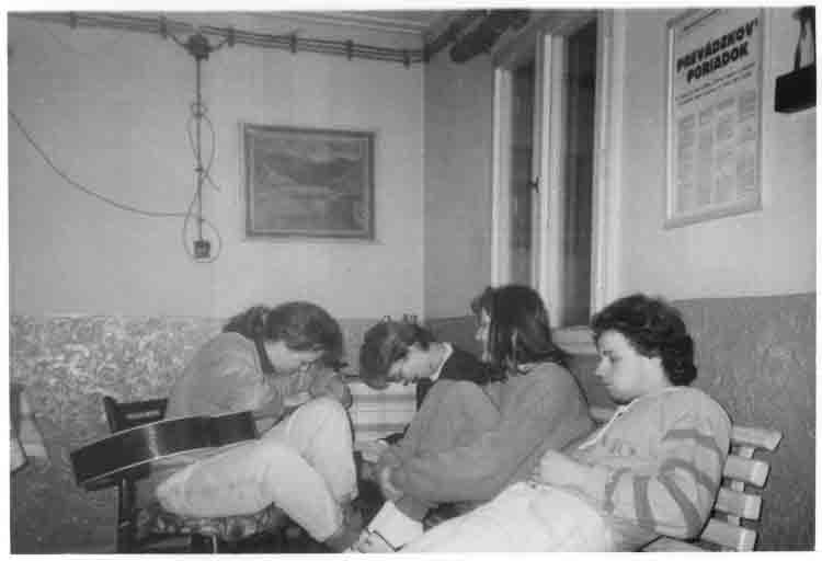 If picture is not shown here, it probably doesnot exist for this quality ... (choose another quality)