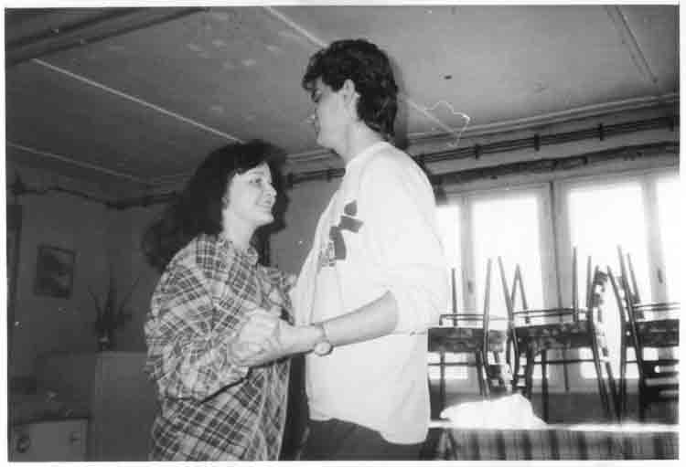 If picture is not shown here, it probably doesnot exist for this quality ... (choose another quality)