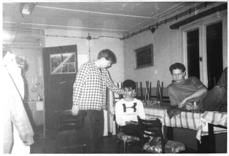 If picture is not shown here, it probably doesnot exist for this quality ... (choose another quality)