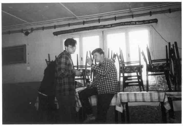 If picture is not shown here, it probably doesnot exist for this quality ... (choose another quality)