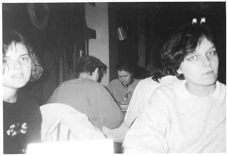 If picture is not shown here, it probably doesnot exist for this quality ... (choose another quality)