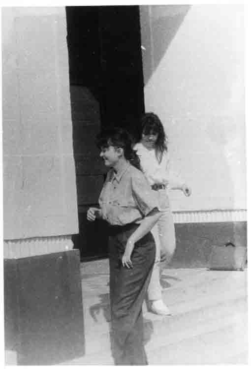 If picture is not shown here, it probably doesnot exist for this quality ... (choose another quality)