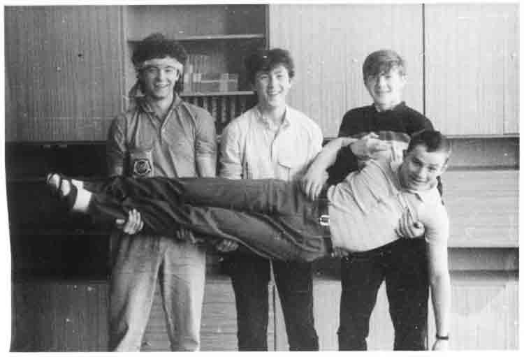 If picture is not shown here, it probably doesnot exist for this quality ... (choose another quality)