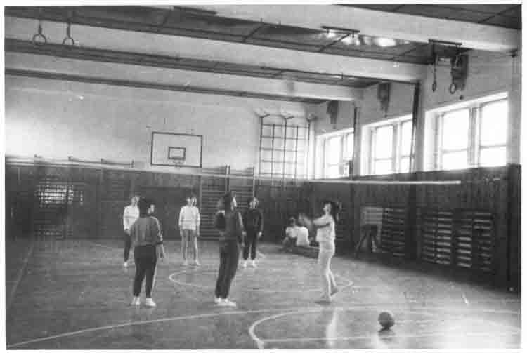 If picture is not shown here, it probably doesnot exist for this quality ... (choose another quality)