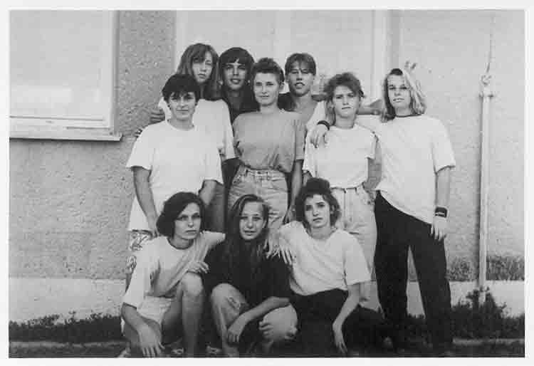 If picture is not shown here, it probably doesnot exist for this quality ... (choose another quality)