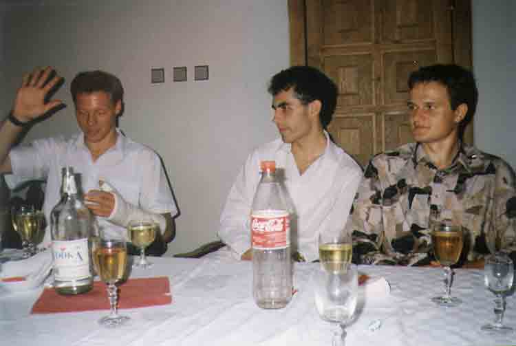 If picture is not shown here, it probably doesnot exist for this quality ... (choose another quality)