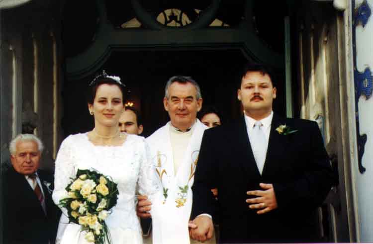 If picture is not shown here, it probably doesnot exist for this quality ... (choose another quality)