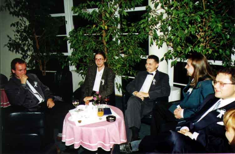 If picture is not shown here, it probably doesnot exist for this quality ... (choose another quality)