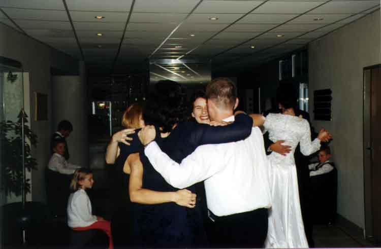 If picture is not shown here, it probably doesnot exist for this quality ... (choose another quality)