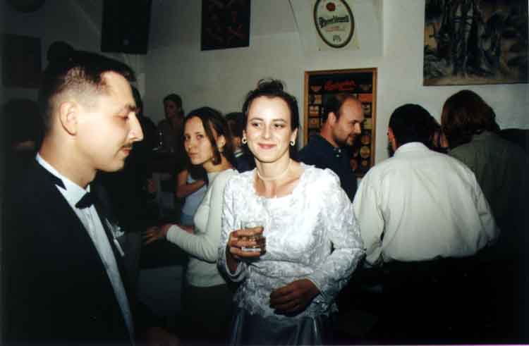 If picture is not shown here, it probably doesnot exist for this quality ... (choose another quality)