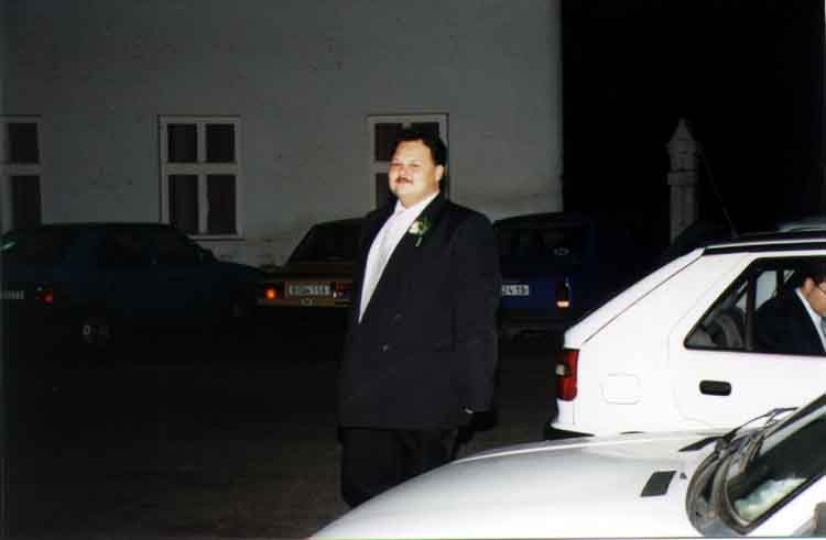 If picture is not shown here, it probably doesnot exist for this quality ... (choose another quality)