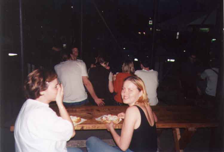 If picture is not shown here, it probably doesnot exist for this quality ... (choose another quality)