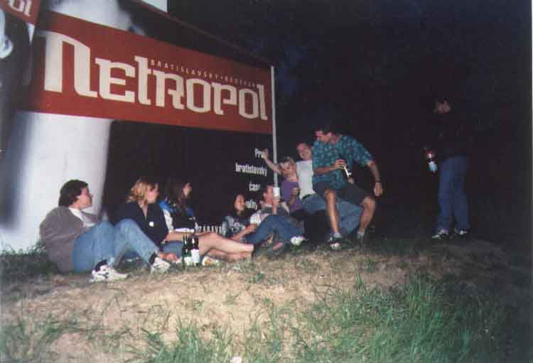 If picture is not shown here, it probably doesnot exist for this quality ... (choose another quality)